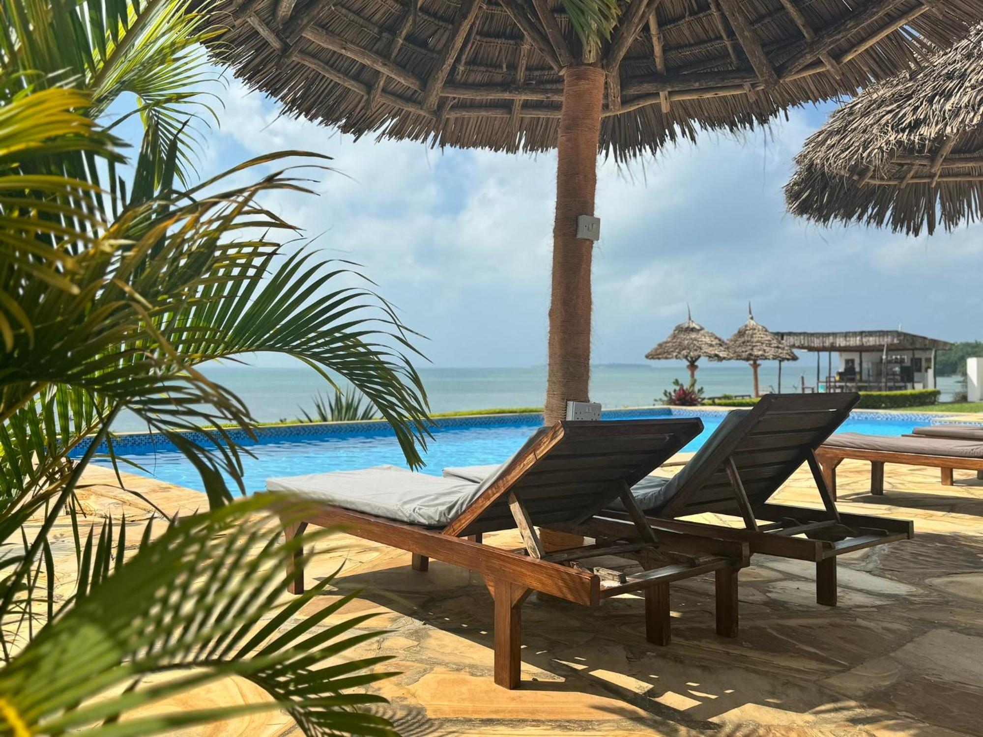 Calamari Beach Resort Zanzibar Exterior photo